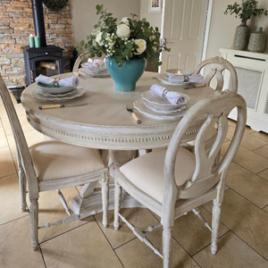 North Haven Round Dining Table